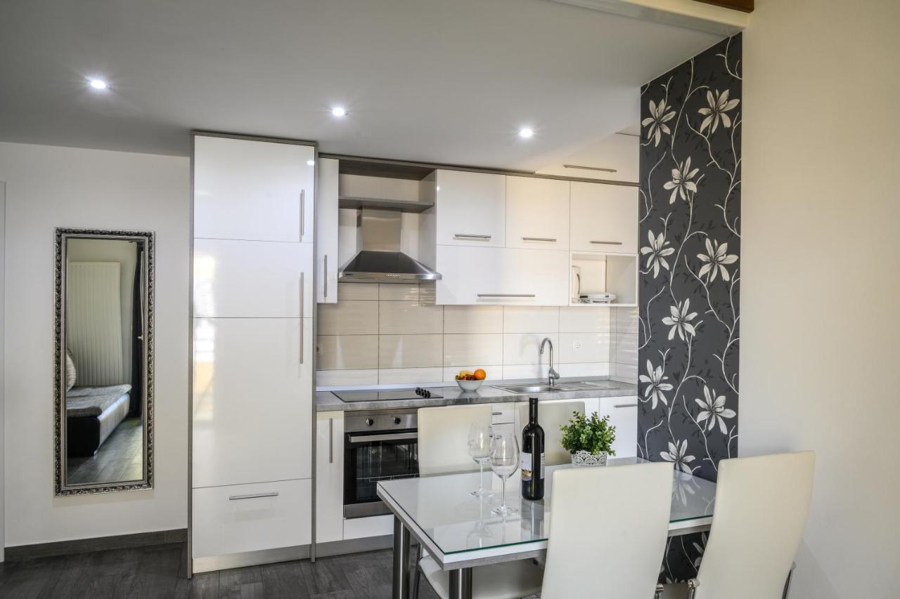 Apartments Blatancic Vodice Eksteriør bilde